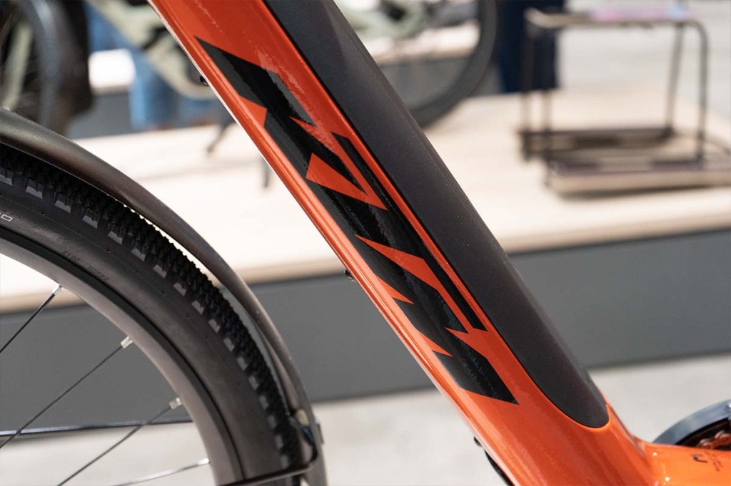 Nahaufnahmen Rahmen E-bike, in dem ein Akku verbaut ist