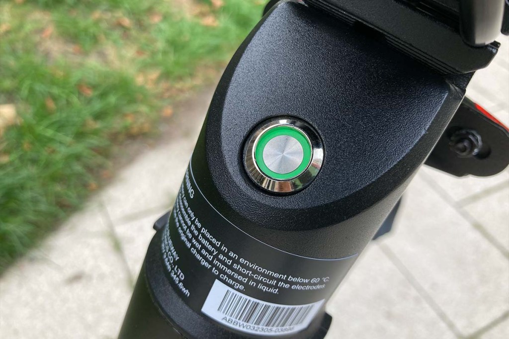 Nahaufnahme Anschaltknopf E-Bike